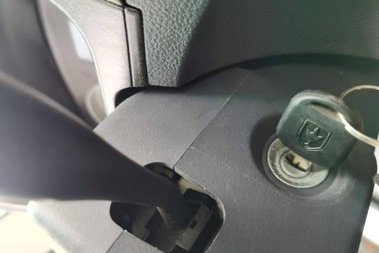 Used Jinbei Hiace X30 2023 1.5L Super-Enjoyment Van 2/5 Seats Non-Air-Conditioned Version SWC15M