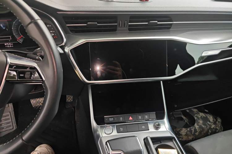 Used Audi A6L 2019 40 TFSI Luxury Dynamic Model Audio And AC Panel