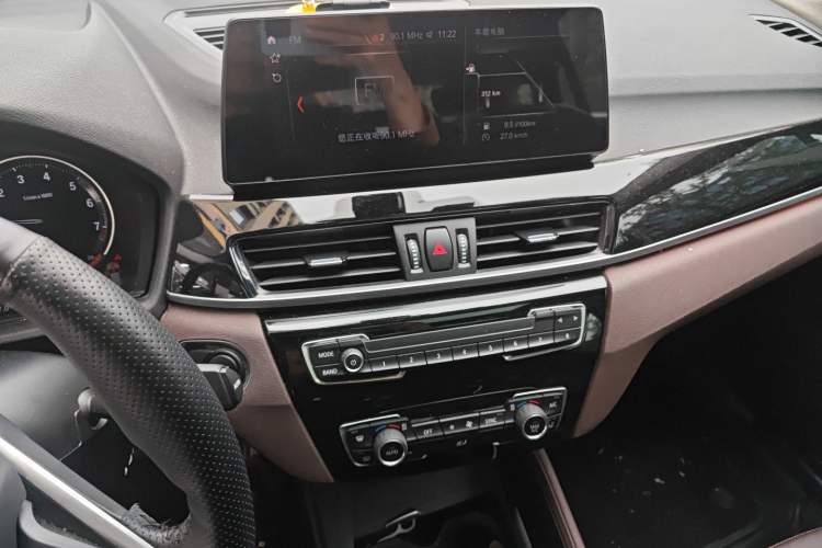 Used BMW X1 2020 sDrive25Li Leading Model
