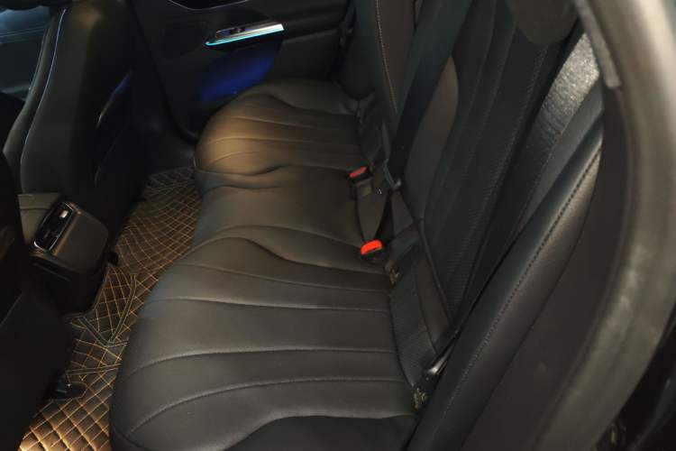 Used Mercedes-Benz EQE 2022 350 Pioneer Edition Left Rear Seat