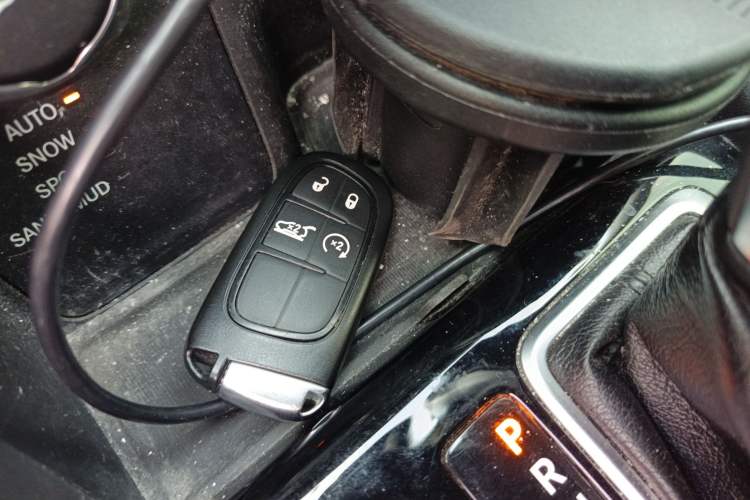 Used Jeep Grand Commander 2018 2.0T Four-Wheel Drive Smart Enjoyment Version China V Emission Standard
