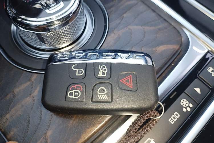 Used Jaguar XEL 2019 2.0T 200 PS Deluxe Edition
