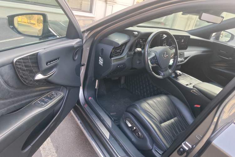 Used Lexus LS 2021 500h Executive Edition