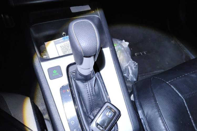 Used Honda Fit 2021 1.5L CVT Trendy Sports Edition Gear Lever