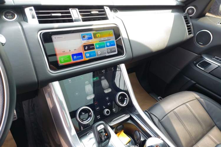 Used Land Rover Range Sport 2020 3.0 L6 HSE DYNAMIC
