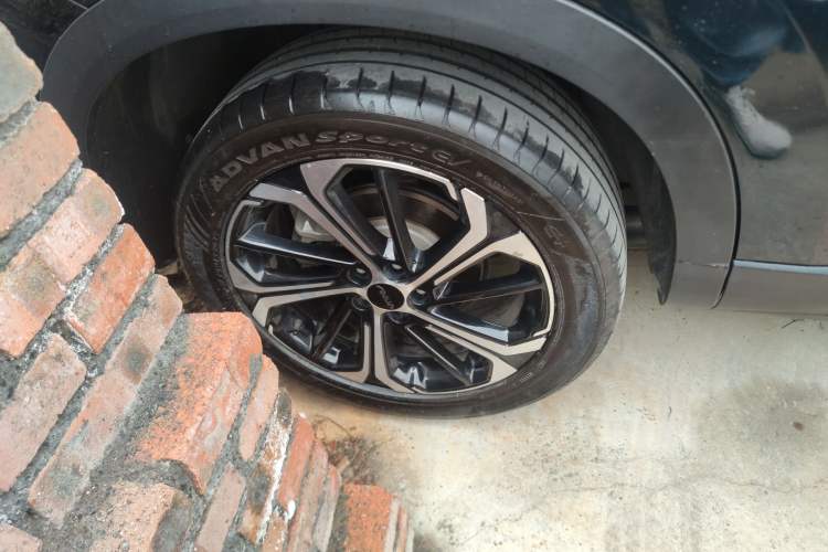 Used Dongfeng Aeolus Huge 2024 Mach Power 1.5T Luxury Model Right Rear Wheel Hub