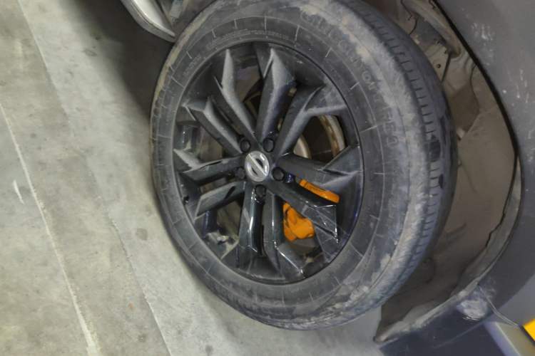 Used Haval DARGO 2022 1.5T DCT Two-Wheel Drive Border Collie Edition Right Front Wheel Hub