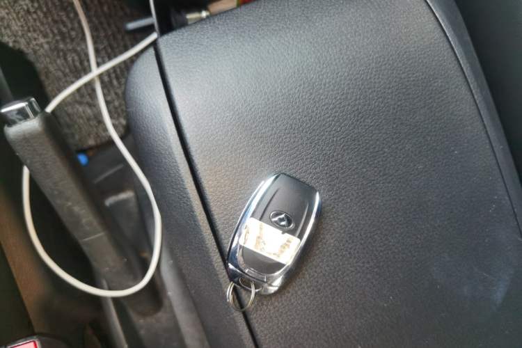 Used SAIC MAXUS G10 2016 2.0T Automatic Luxury Executive Edition Vehicle Key