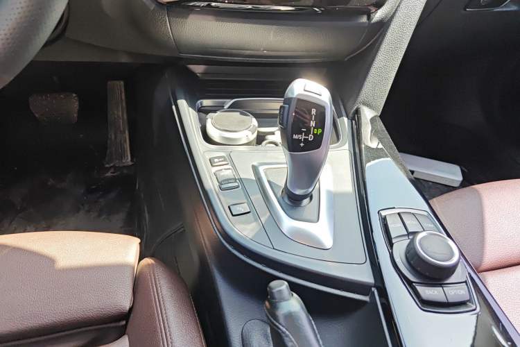 Used BMW 3 Series 2018 320Li Fashion Model Gear Lever