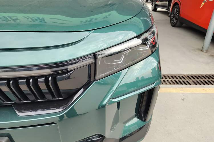 Used VOYAH FREE 2024 Ultra-Long Range Intelligent Driving Version Left Front Headlight