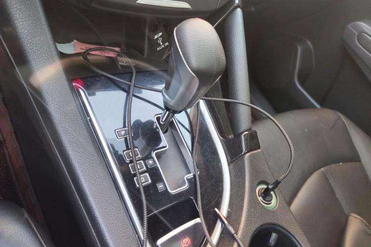 Used Dongfeng Aeolus AX7 2016 2.0L Automatic Zhiyi Trim
