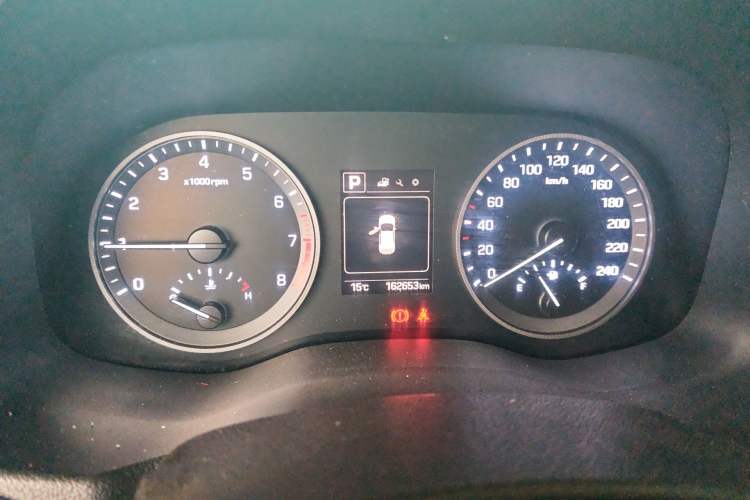 Used Hyundai Tucson 2015 1.6T Dual-Clutch Two-Wheel-Drive Smart Model Instrument Cluster