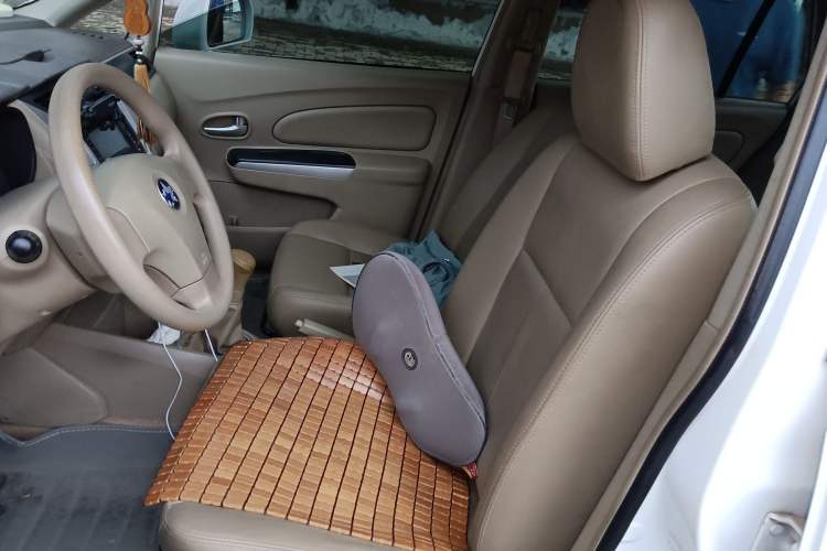 Used Venucia D50 2013 1.6L Manual Luxury Edition
