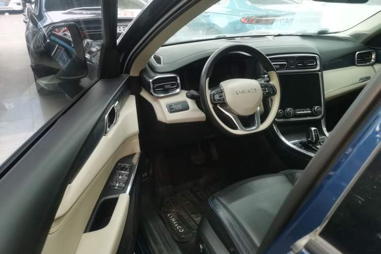 Used Lynk & Co 01 2017 2.0T Two-Wheel Drive Zhaopu Version Driver Seat