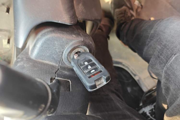 Used JAC Group Refine 2011 2.0L Shuttle Gasoline Standard Edition HFC4GA3
