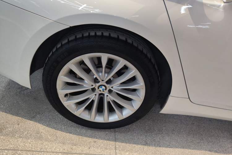 Used BMW 5 Series 2018 525Li Luxury Package
