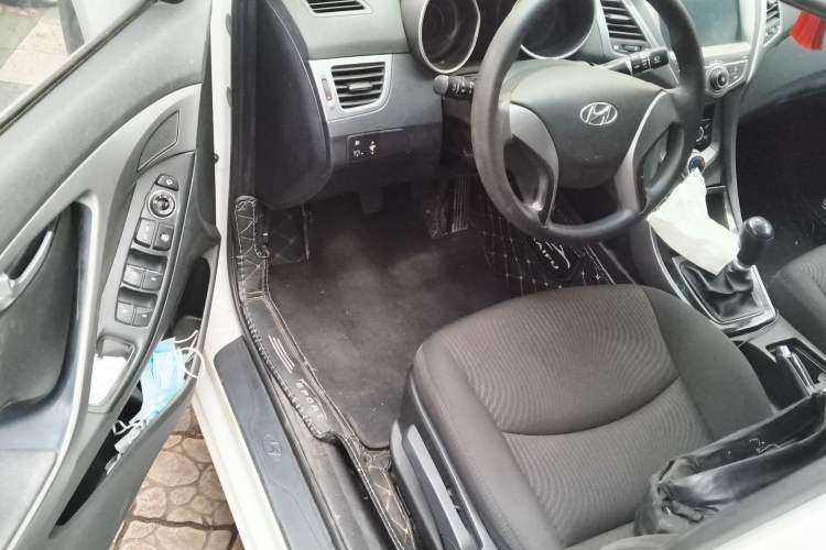 Used Hyundai Elantra (5th Generation / Langdong) 2016 1.6L Manual Luxury Model