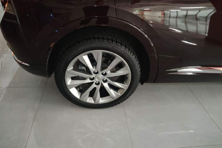 Used Buick Envision 2020 Encore S 652T All-Wheel-Drive Avenir Right Rear Wheel Hub