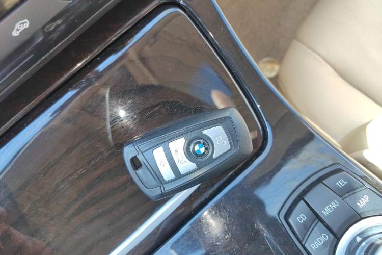 Used BMW 5 Series 2012 523Li Luxury Model