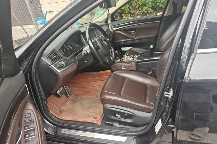 Used BMW 5 Series 2014 525Li Luxury Design Package
