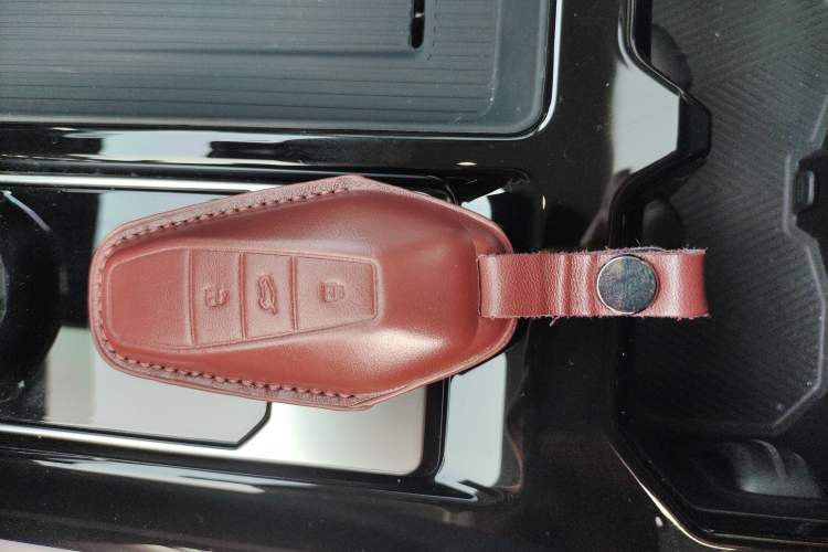 Used iCAR 03 2024 501km Four-wheel Drive Long-Range Advanced Version Vehicle Key