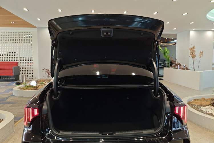 Used Lynk & Co 03 2023 1.5TD DCT JingPro
