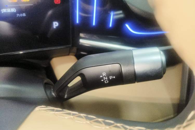 Used Geely Galaxy L6 2023 125km Starship