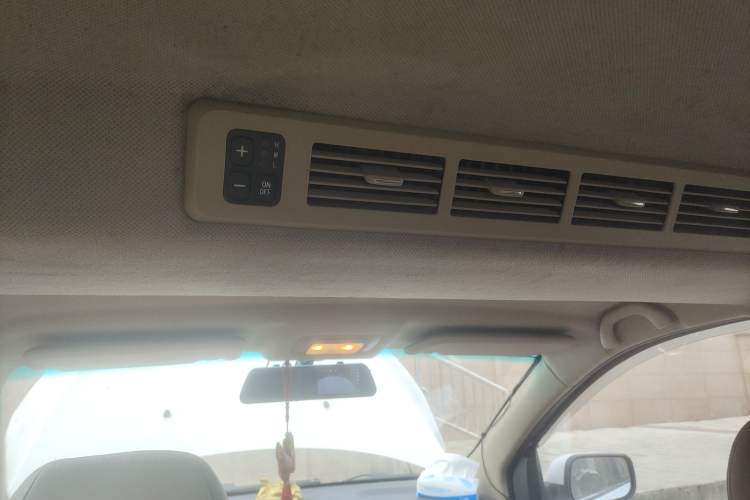 Used Jinbei 750 2015 1.5L Flagship Model