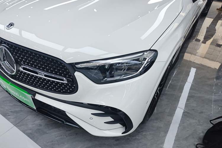 Used Mercedes-Benz GLC Coupe 2024 GLC 260 4MATIC Coupe SUV
