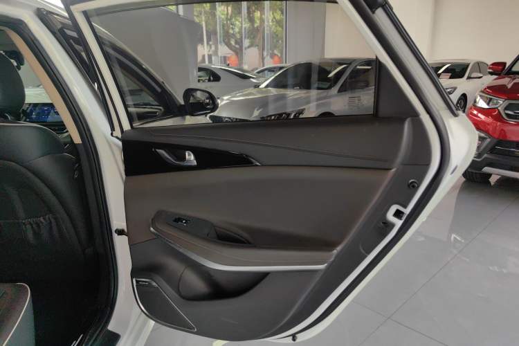 Used Changan Raeton CC 2018 1.5T Manual Luxury Model China V Standard
