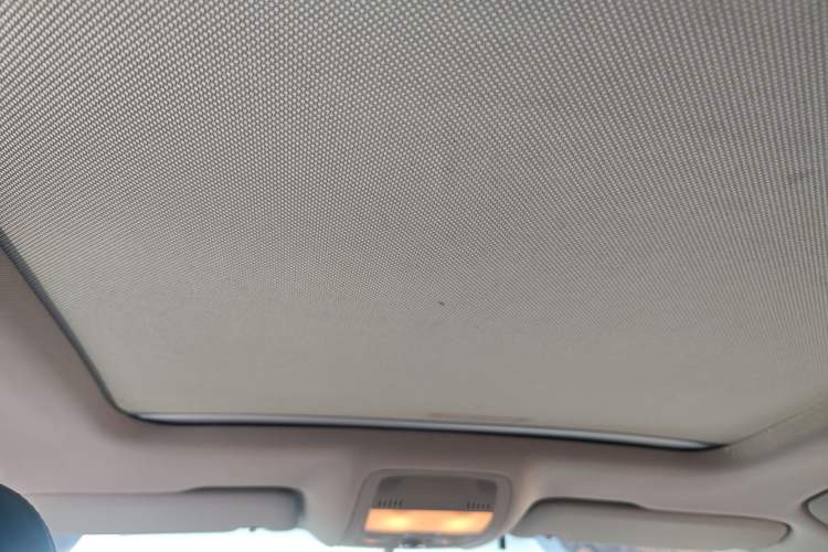 Used Audi Q5 2011 2.0TFSI Comfort Version Headliner