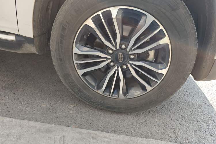 Used Geely Auto Vision X6 2016 1.8L Manual Luxury Model