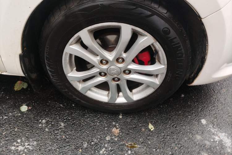 Used Bestune B50 2016 1.6L manual Comfort trim level