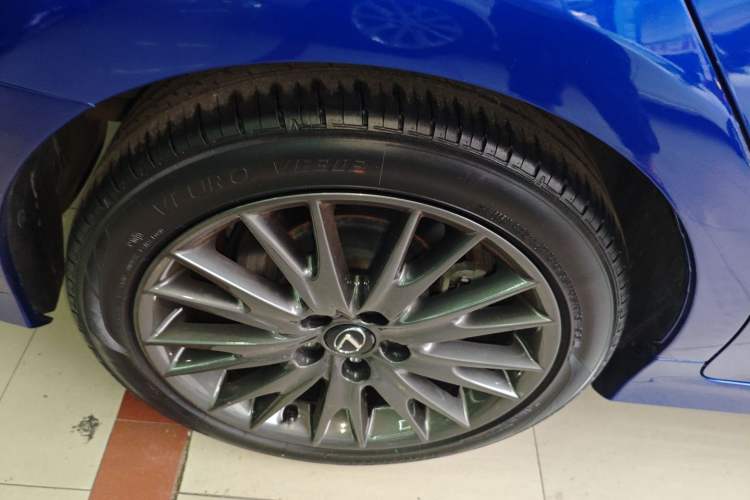 Used Lexus GS 2017 300 F SPORT Right Rear Wheel Hub