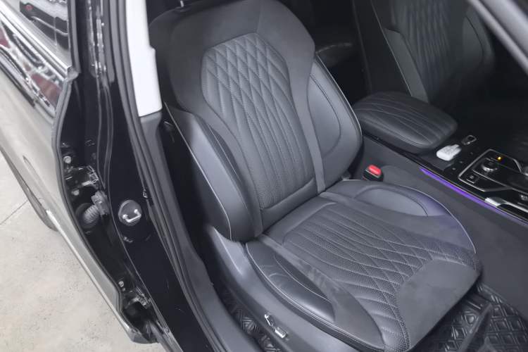 Used Hongqi HS5 2022 Revised Version 2.0T Smart Connect Flagship Edition Right Front Seat