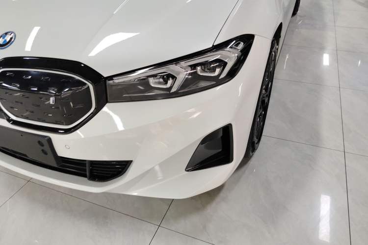 Used BMW i3 2023 eDrive 40 L Midnight Edition
