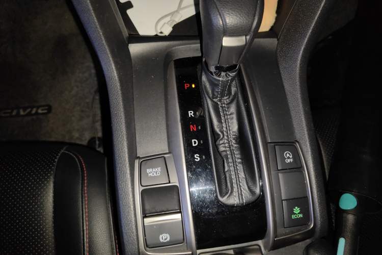 Used Honda Civic 2021 HATCHBACK 220TURBO CVT Trendy Cool Edition
