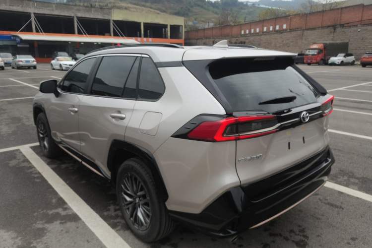 Used Toyota Wildlander 2024 2.0L CVT Two-Wheel Drive Luxury PLUS Edition