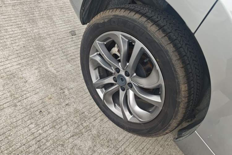 Used Haval H6 Coupe 2018 Red-Label 1.5T Automatic Two-Wheel Drive Ultra-Luxury Model Right Rear Wheel Hub