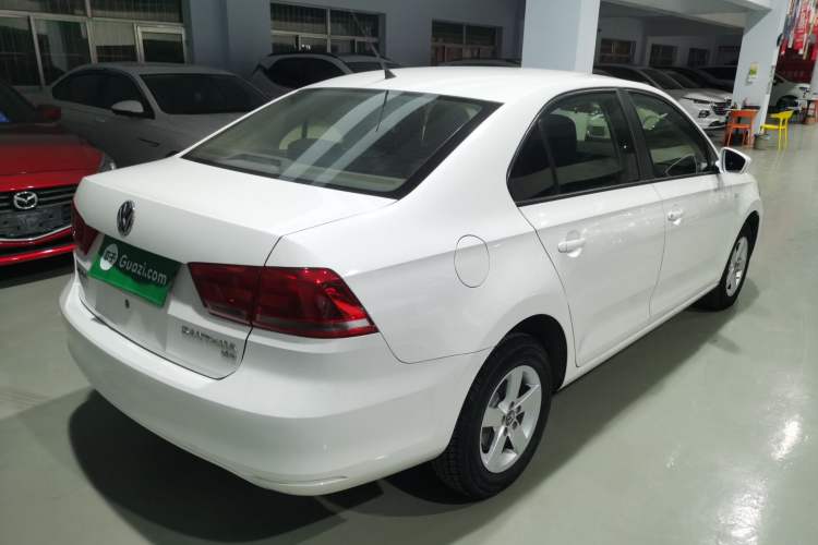 Used Volkswagen Santana 2015 1.6L Manual Fashion Edition