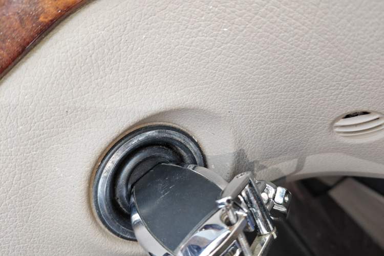 Used Mercedes-Benz Viano 2014 3.5L Premier Edition Vehicle Key