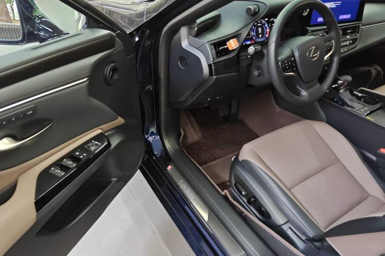 Used Lexus ES 2024 200 Premium Edition