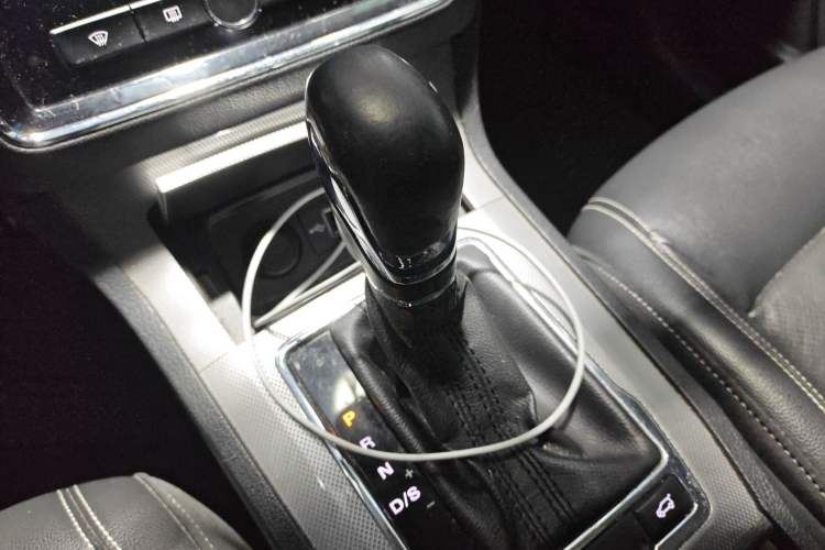 Used Roewe RX5 2016 30T Two-Wheel Drive Automatic Internet Smart Edition