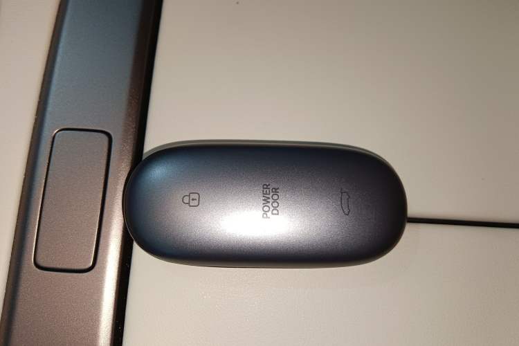 Used Li Auto MEGA 2025 Home Family Special Edition
