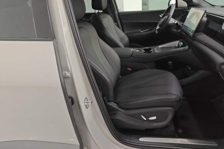 Used BYD Sealion 06 New Energy 2025 Model EV 605 Navigation Plus Edition
