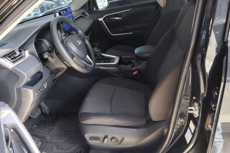 Used Toyota RAV4 2021 2.0L CVT 4x4 Trend Edition
