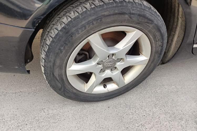 Used Audi A6L 2011 2.0 TFSI Automatic Standard Edition Right Front Wheel Hub