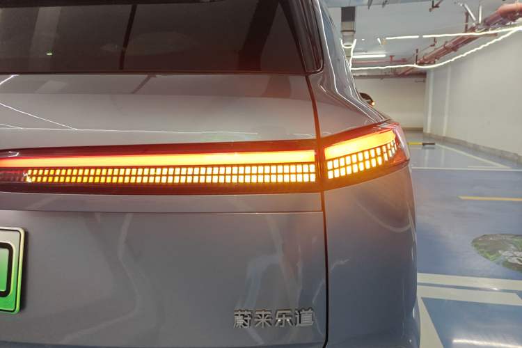 Used ONVO Luxeed L90 2025 Model—Ultra Six-Seater Version