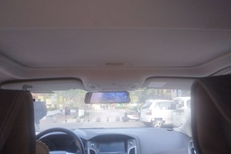 Used Ford Focus 2012 Sedan 1.6L Automatic Fashion Edition
