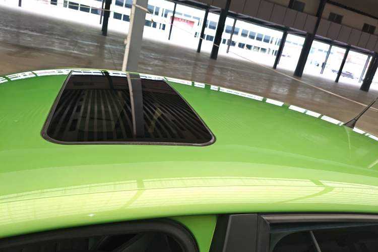 Used Volkswagen Polo 2014 1.6L Automatic Luxury Edition Roof